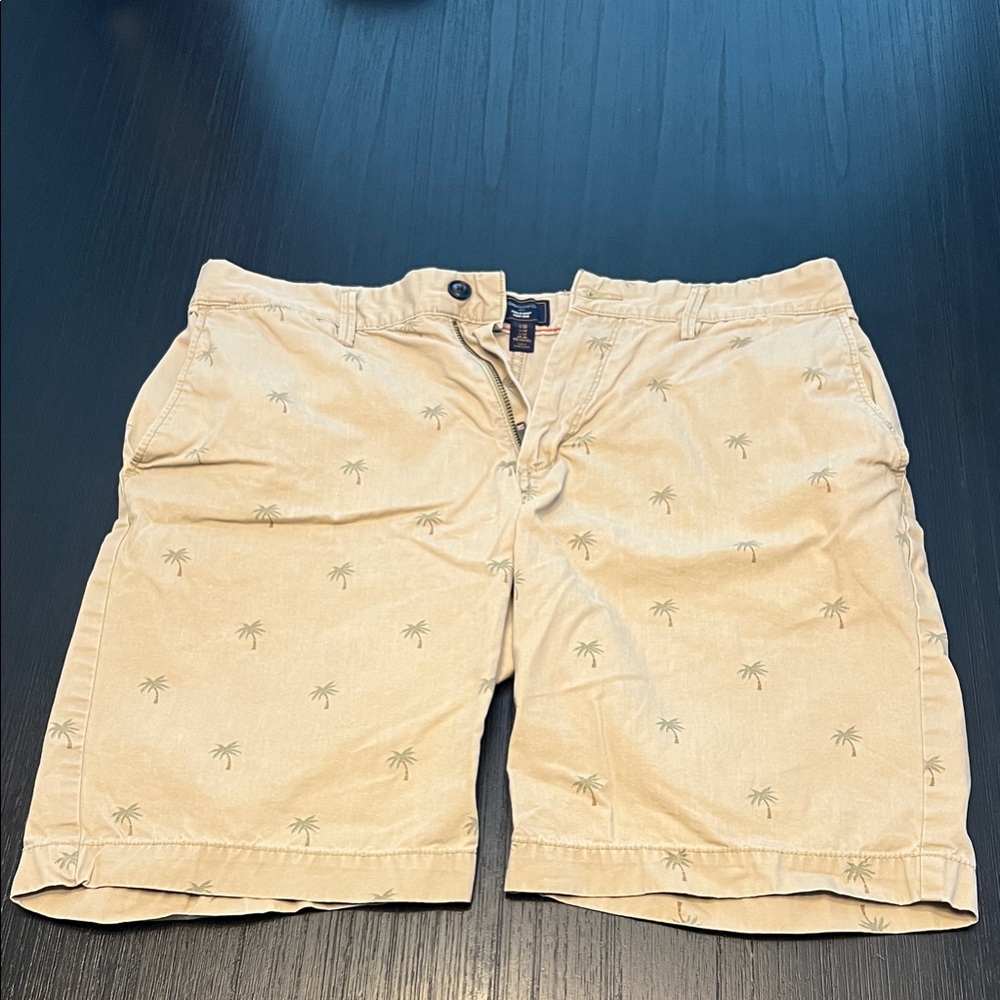 GAP Men's Beige Palm Print Shorts